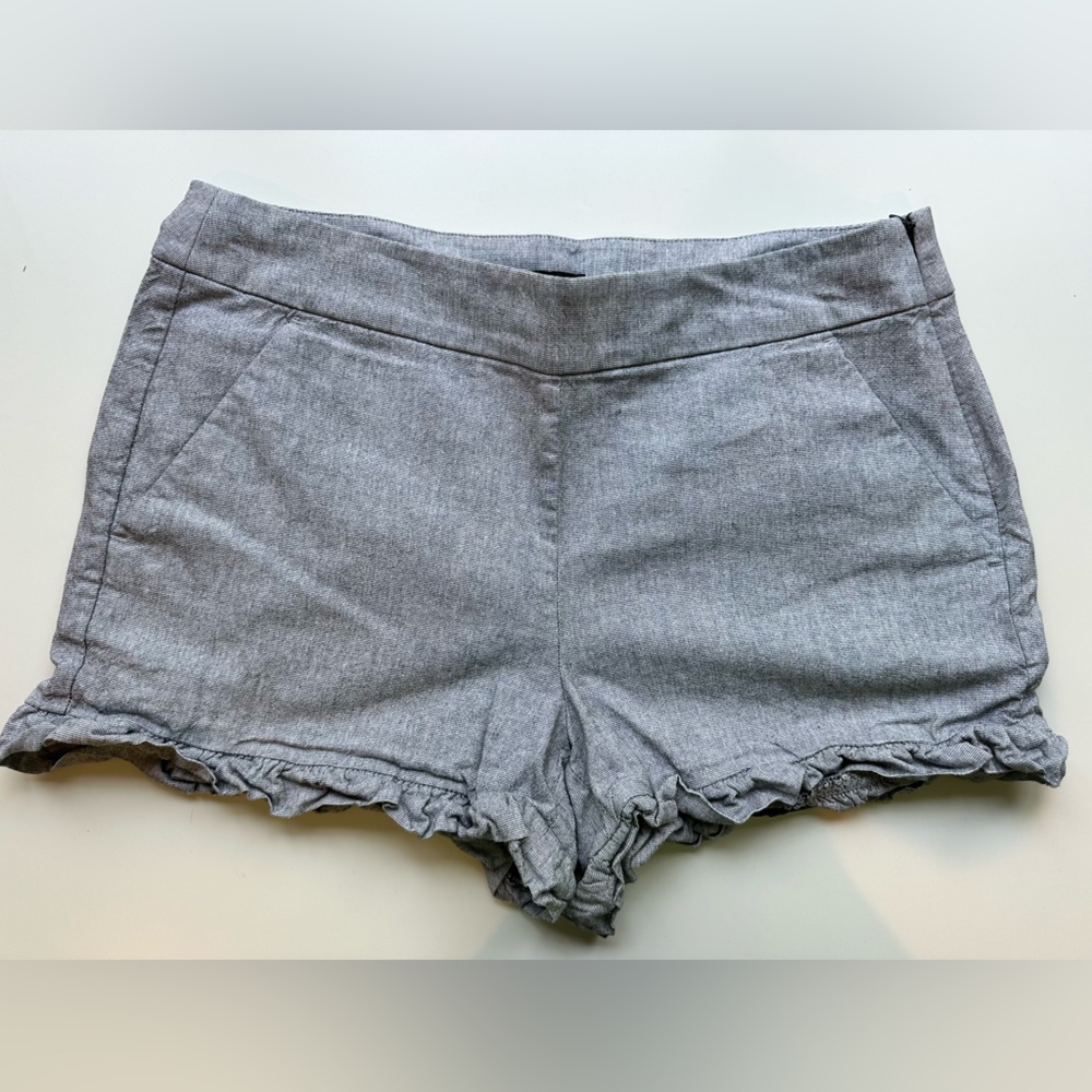 LOFT dress short. Size 4. Grey with ruffle hem.